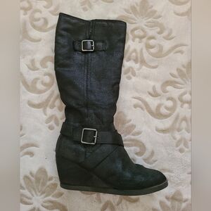 Women's Black Wedge Boots With Strap And Buckle Size 7.5